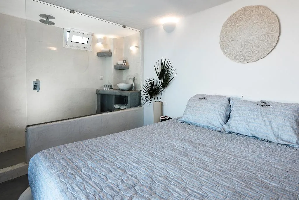 SUITE GRAND Room, Suites of the Gods Cave Spa, Santorini