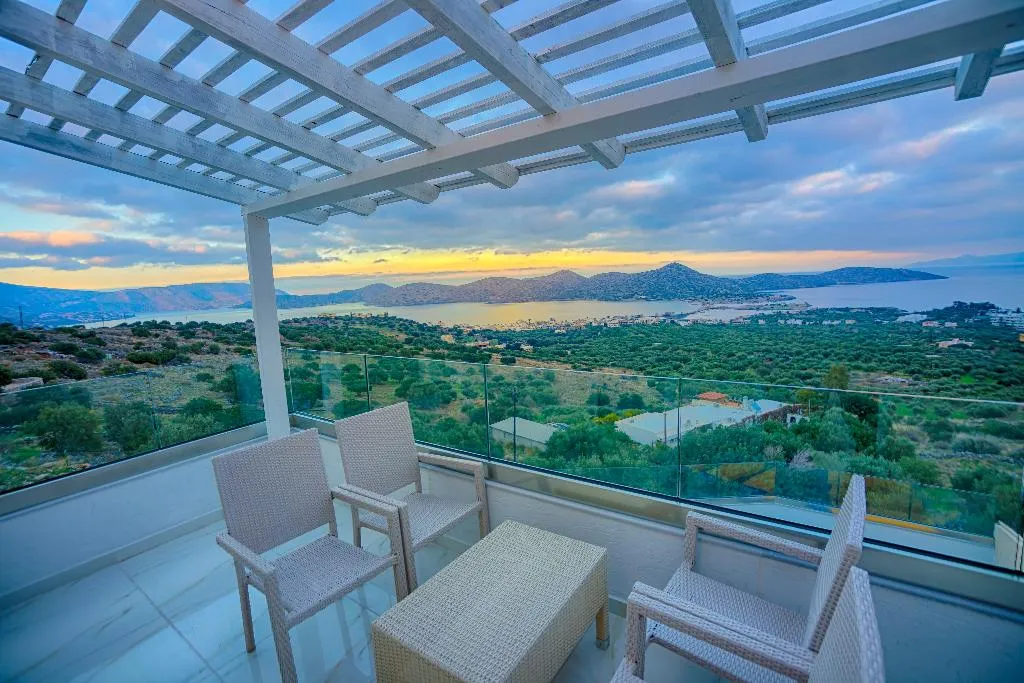 VILLA TWO BEDROOMS WITH PRIVATE POOL Room, Elounda Residence Resort & Waterpark, Crete