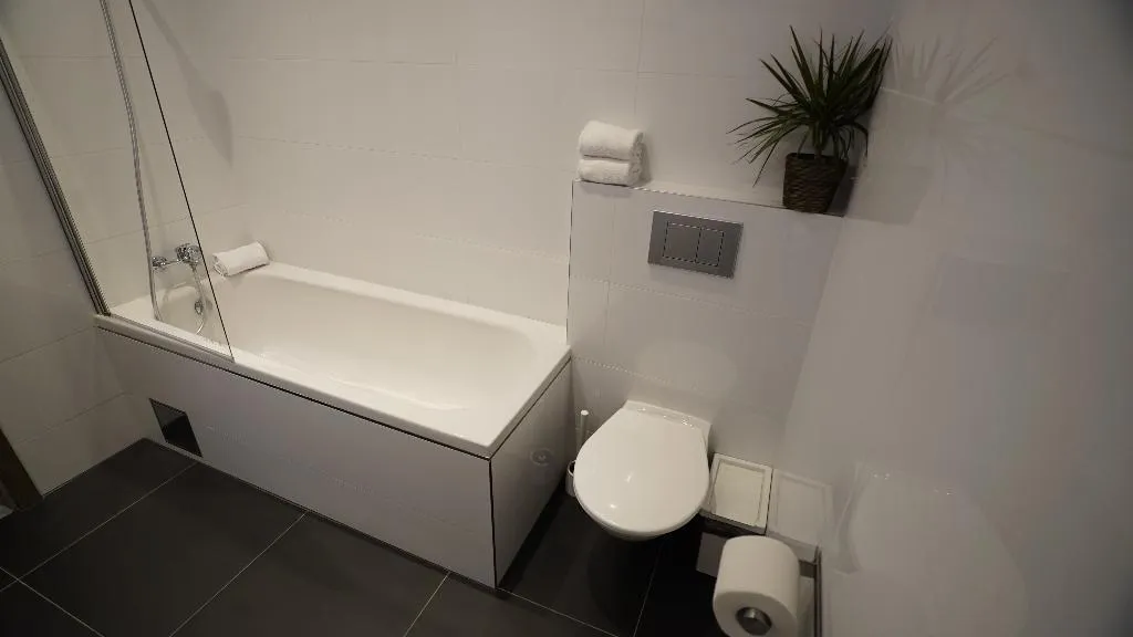 STUDIO WITH BALCONY Room, Royal Road Residence, Prague