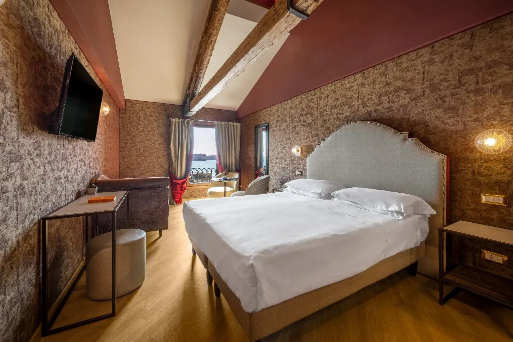DOUBLE DELUXE LAGOON VIEW Room, Paganelli, Venice