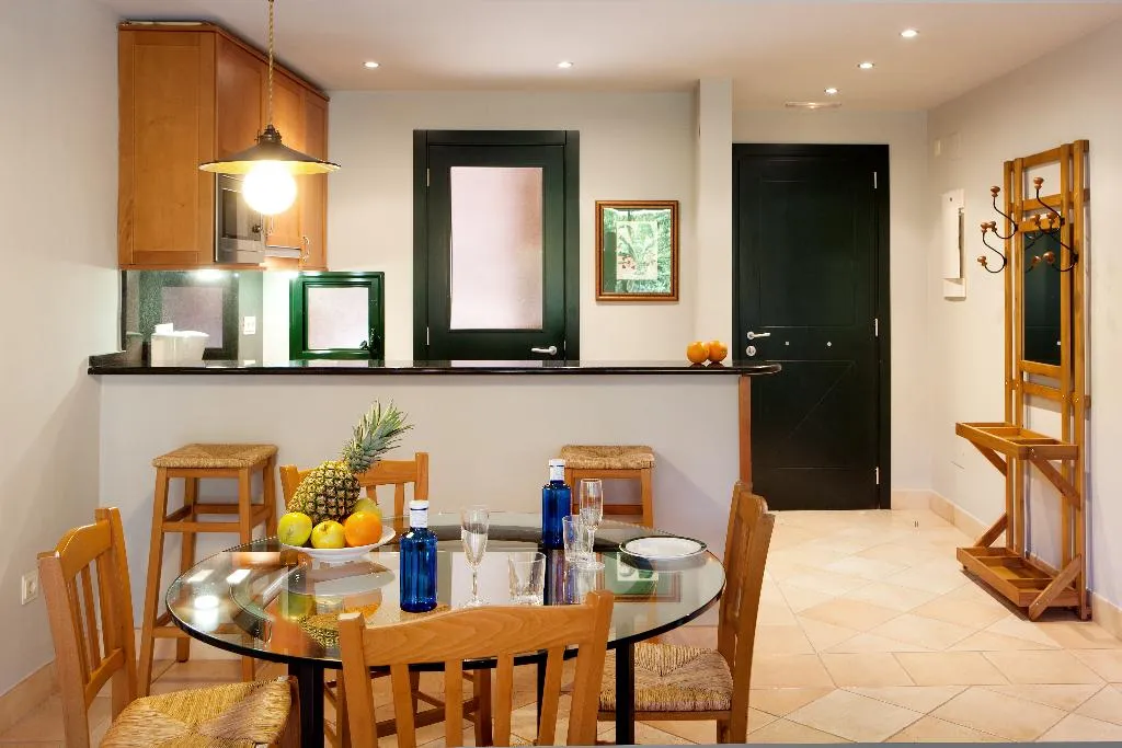 APARTMENT GARDEN VIEW Room, Aparthotel Suites Vila Birdie, Costa Brava