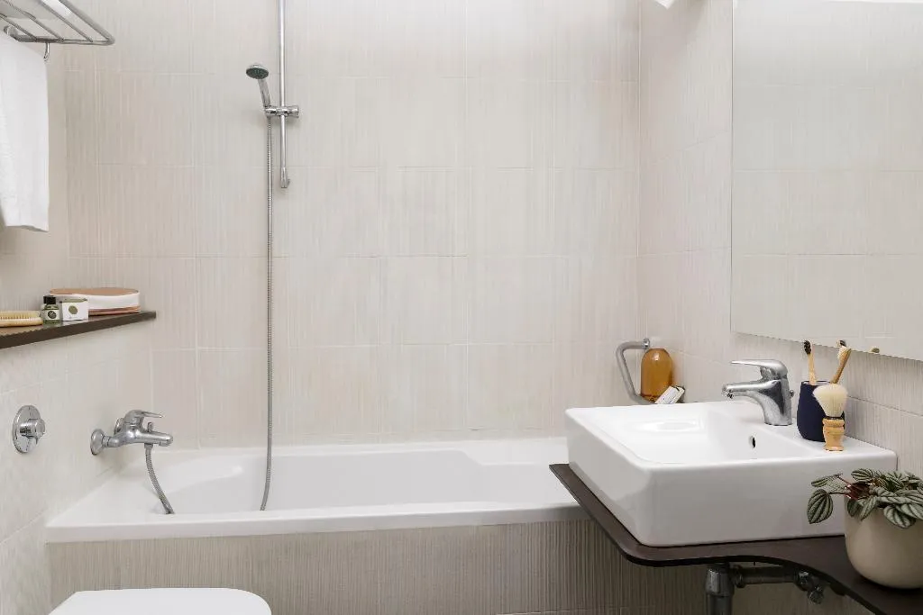 QUADRUPLE PREMIUM Room, The Caesar Hotel Roma, Rome