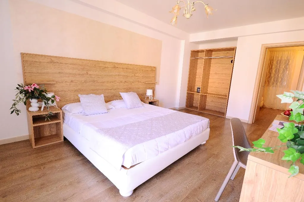 QUADRUPLE CLASSIC Room, Casena Dei Colli Sure Hotel Collection by BW, Palermo