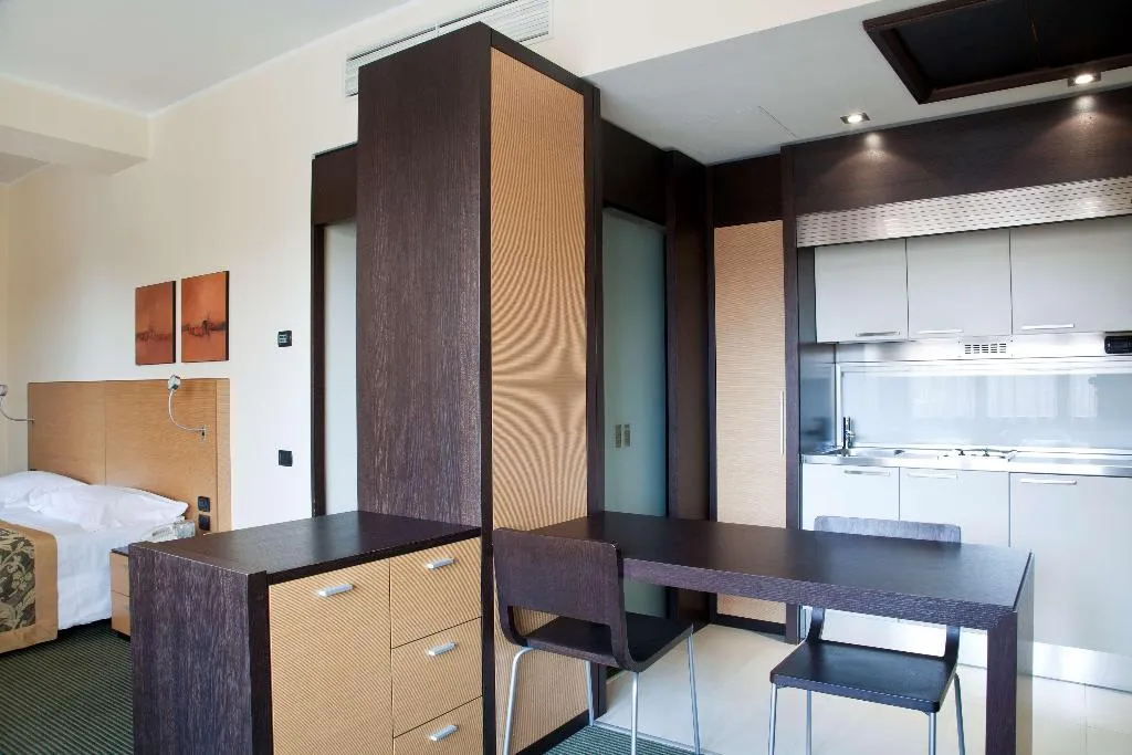 APARTMENT STANDARD Room, NH Milano 2 Residence, Milan