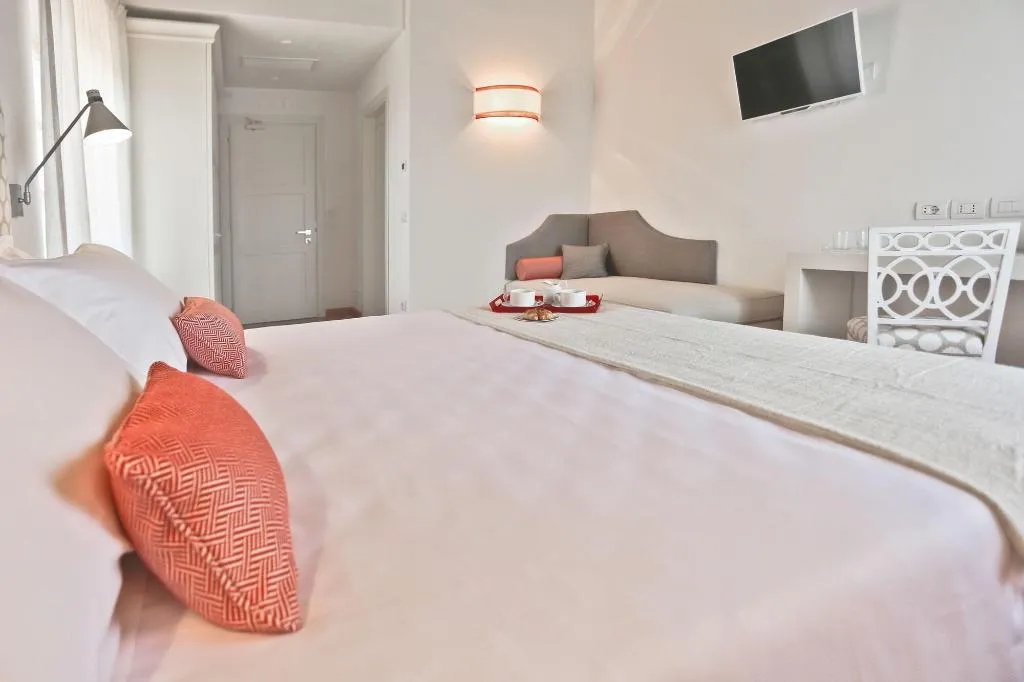 Room, Poggio Baronti B&B, Florence