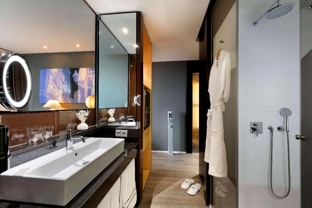 Room PREMIUM CITY VIEW Room, Melia Barcelona Sky, Barcelona
