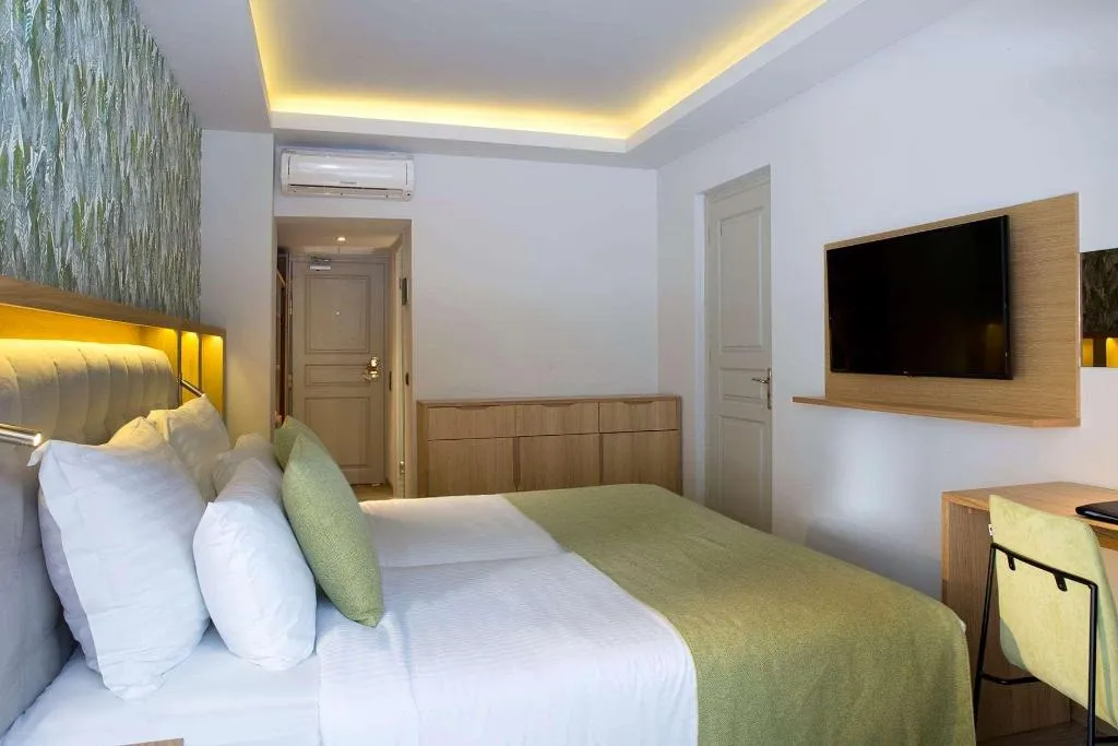 FAMILY ROOM PREMIUM Room, Dolce Attica Riviera, Athens