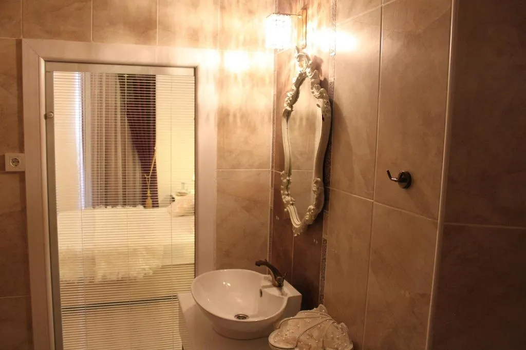 Room, Huri & Nuri Hotel, Izmir