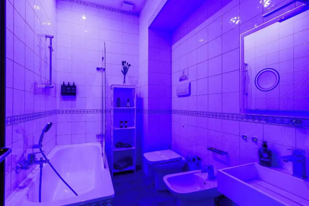 Room, Napolicentro Mare, Naples