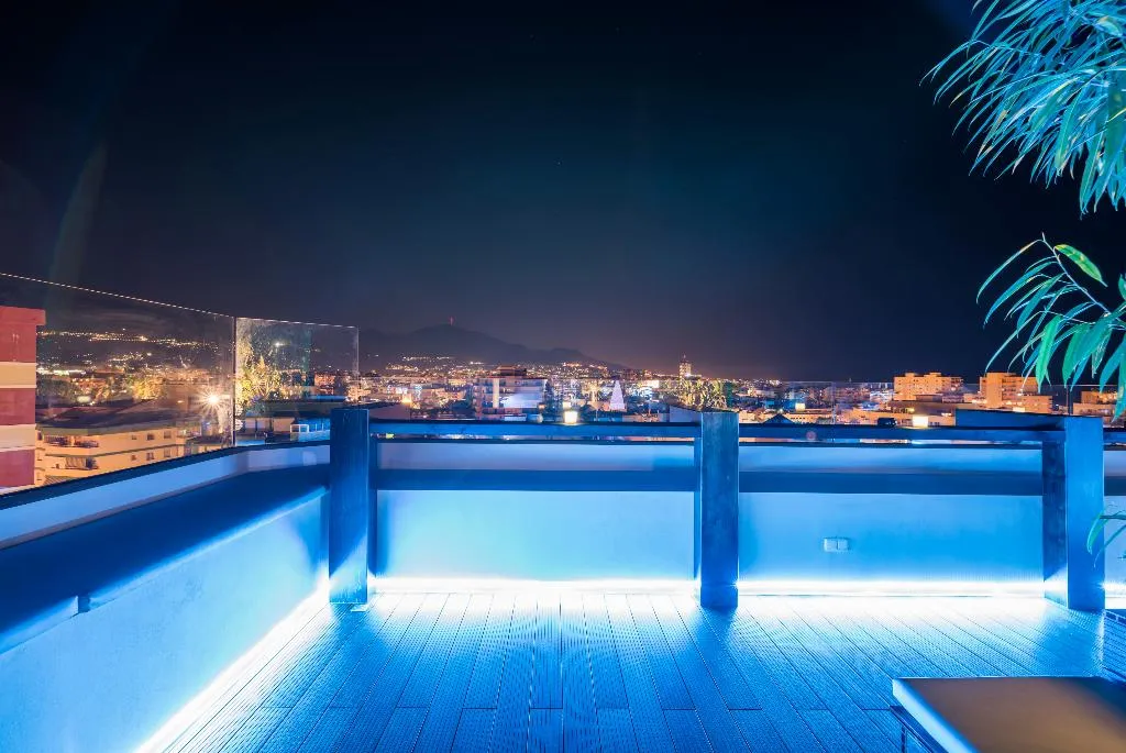 Terrace, Aparthotel Veramar, Costa Del Sol