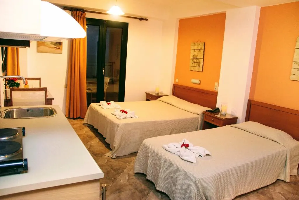 STUDIO CAPACITY 3 Room, Ippoliti Village, Crete