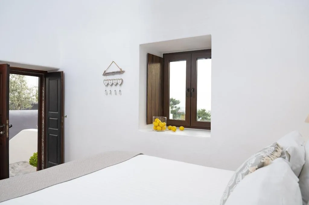 Room, Estate 1896, Santorini