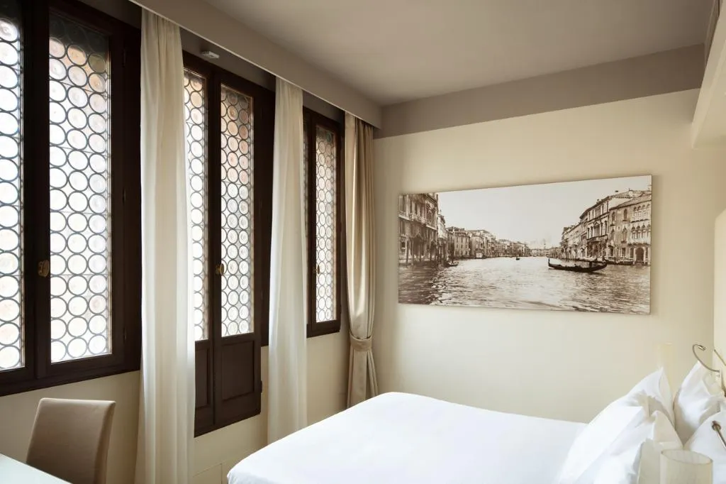 JUNIOR SUITE STANDARD Room, Palazzo Barocci, Venice