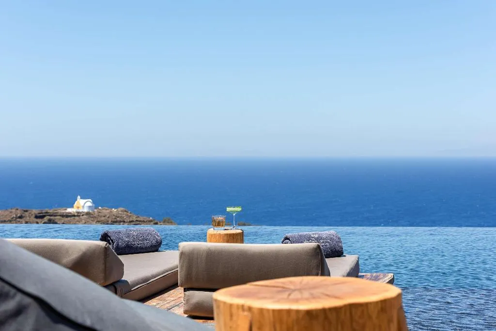 Pool, Andronis Arcadia, Santorini