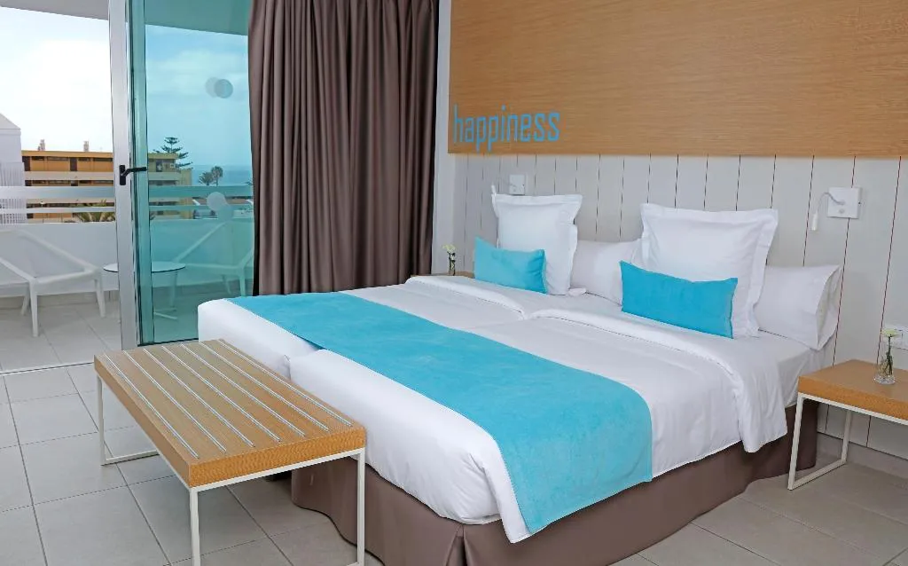 Room, Akeah Broncemar, Gran Canaria