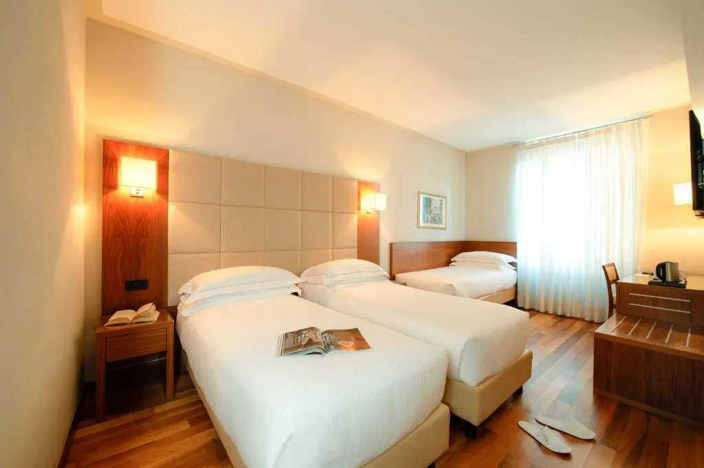 TRIPLE SUPERIOR Room, Fenice Hotel Milan, Milan