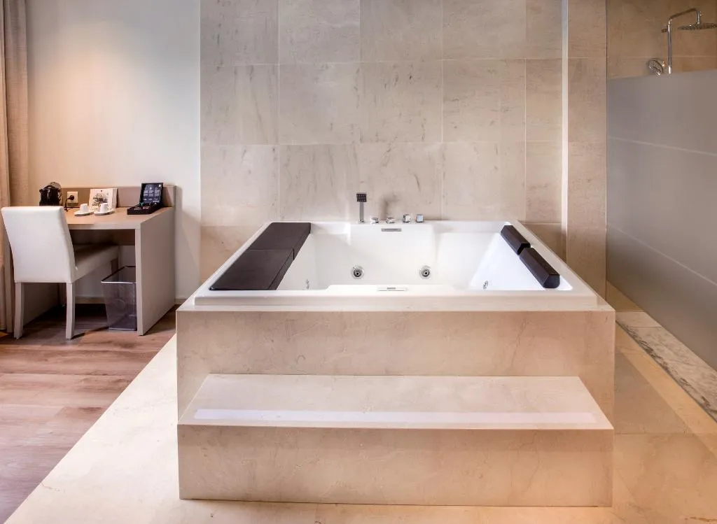 SUITE PREMIUM Room, Oporto Airport & Business Hotel, Porto