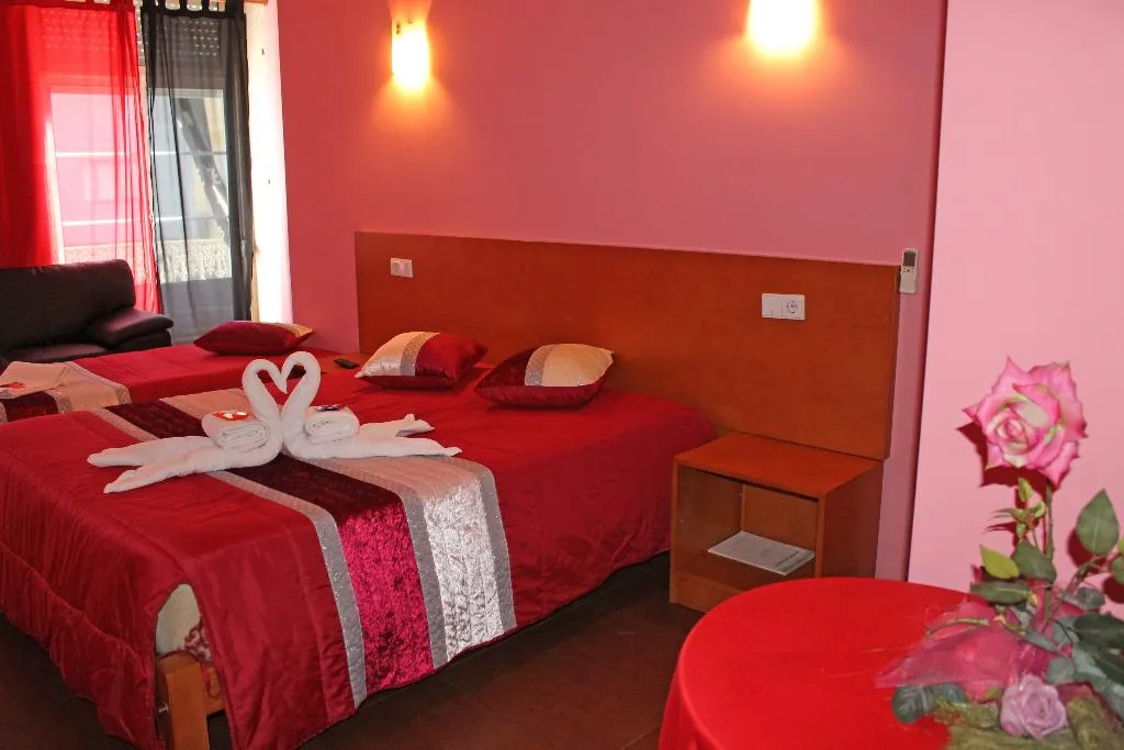 FAMILY ROOM CAPACITY 3 Room, Monte Carlo Love Porto, Porto