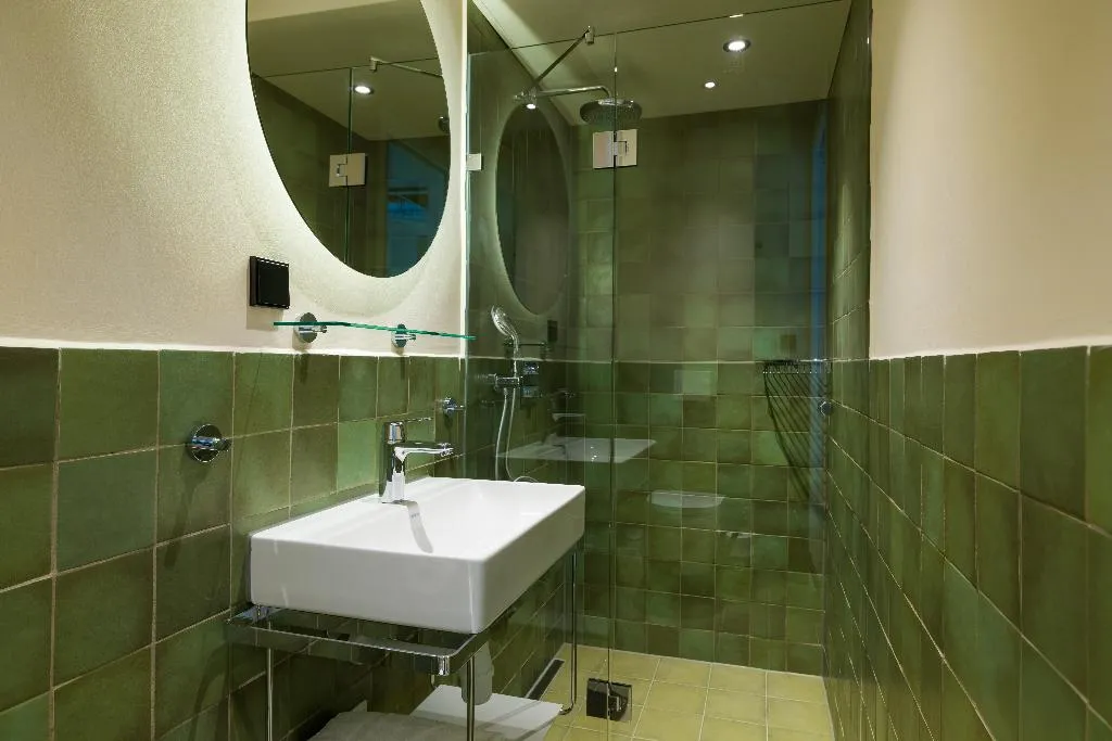 DOUBLE WITH DOUBLE BED Room, Poppies, Amsterdam