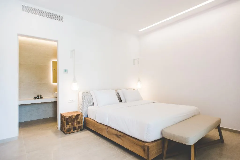 JUNIOR SUITE POOL VIEW Room, Super Paradise Hotel, Mykonos