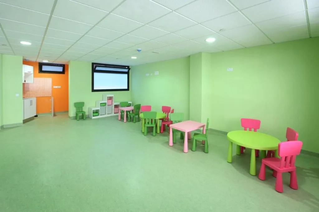 Sports and Entertainment, Revoli, Gran Canaria
