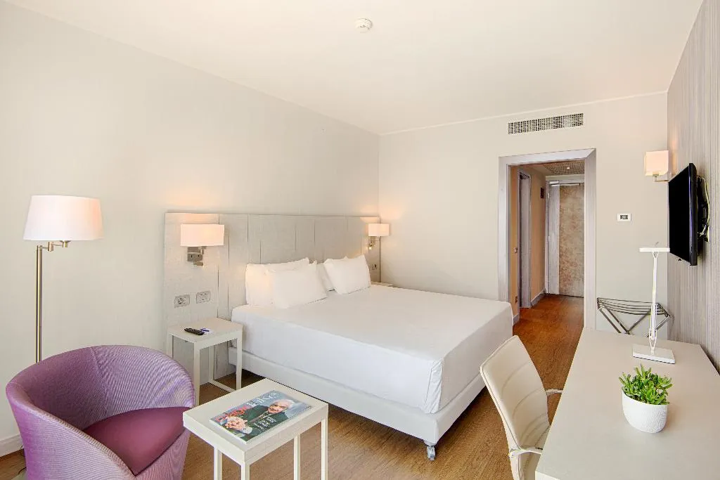 DOUBLE SINGLE USE STANDARD Room, NH Lecco Pontevecchio, Milan