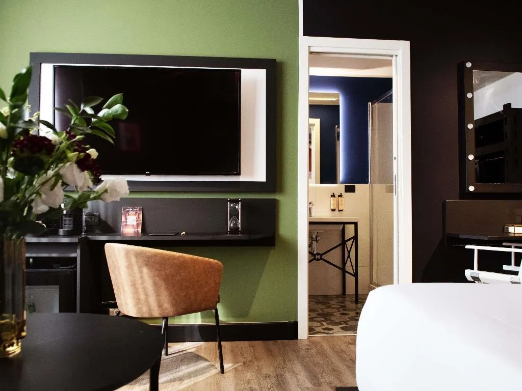 DOUBLE WITH DOUBLE BED Room, Mercure Roma Cinecittà (New Opening), Rome