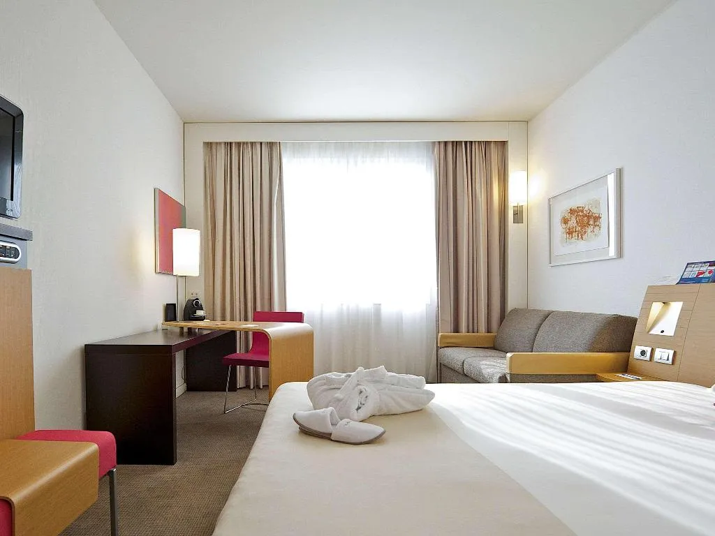 DOUBLE SUPERIOR Room, Novotel Salerno Est Arechi, Naples
