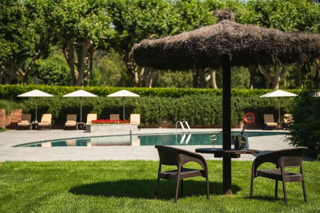 Pool, Hotel Balneari Termes Orion, Barcelona
