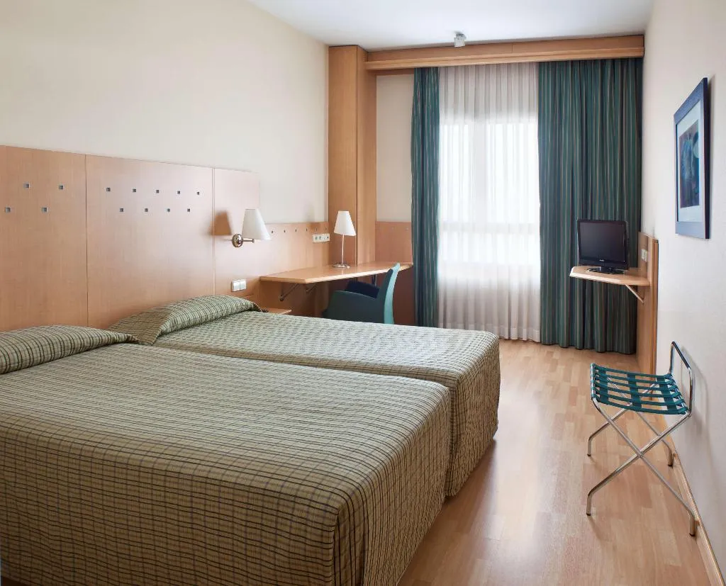 DOUBLE STANDARD Room, Crisol Leganés, Madrid