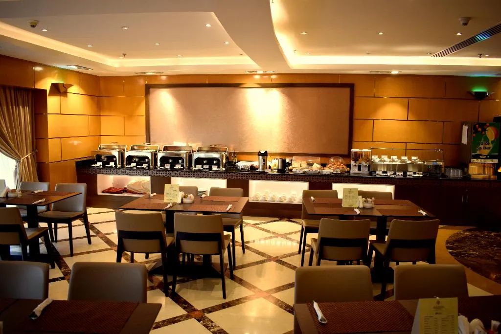 Restaurant, Emirates Stars Hotel Apartments, Dubai