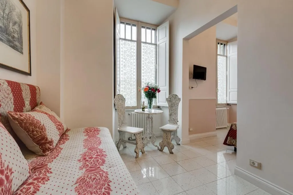 Room, Rome Charming Suites, Naples