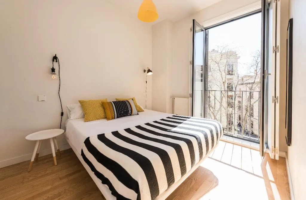 APARTMENT CAPACITY 4 ONE BEDROOM Room, Apartamentos Madrid Puerta del Sol, Madrid
