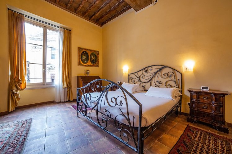 B&B Galileo 2000, Florence