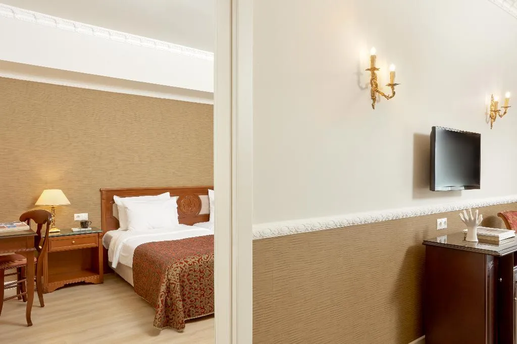 FAMILY ROOM TWO BEDROOMS TWO BATHROOMS Room, Grand Hotel Palace Thessaloniki, Halkidiki