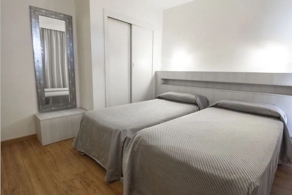 Room, Apartamentos Sol y Vera, Majorca