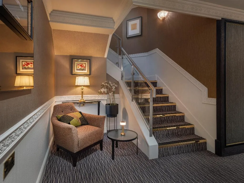 Lobby, Cassidys, Dublin