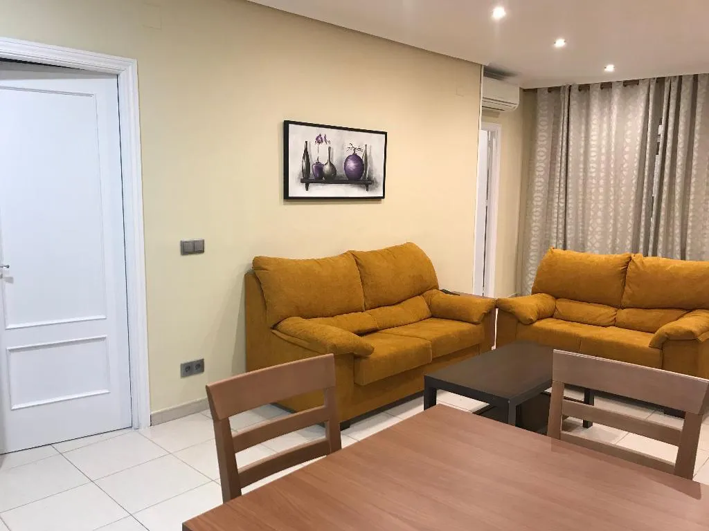 APARTMENT CAPACITY 4 Room, Alfonso VIII, Madrid