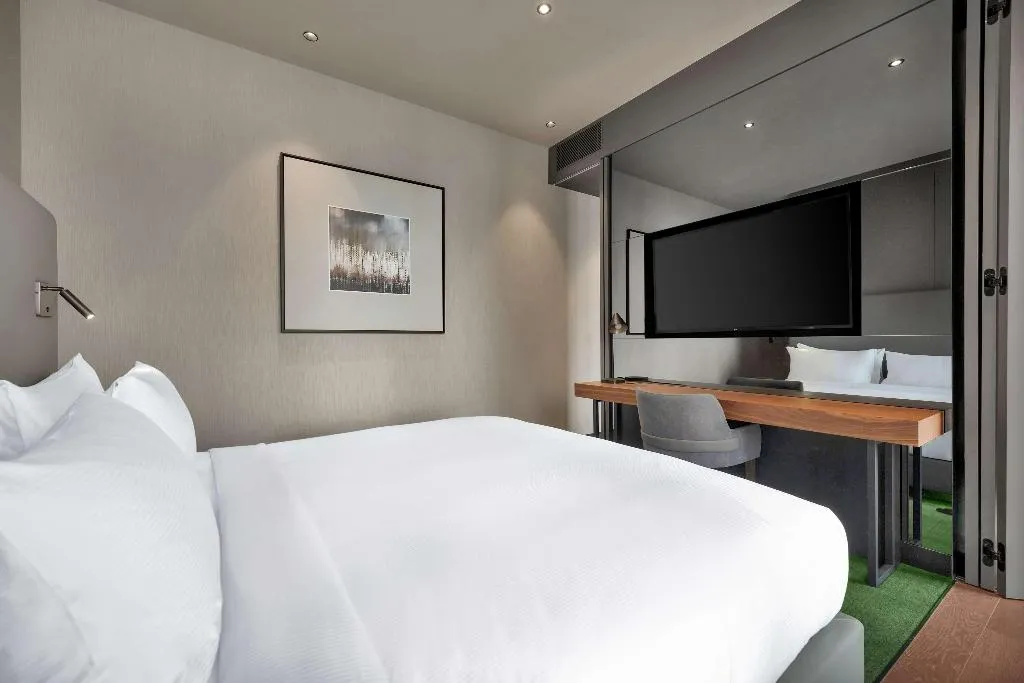 SUITE KING BED ONE BEDROOM  Room, Hilton Porto Gaia, Porto