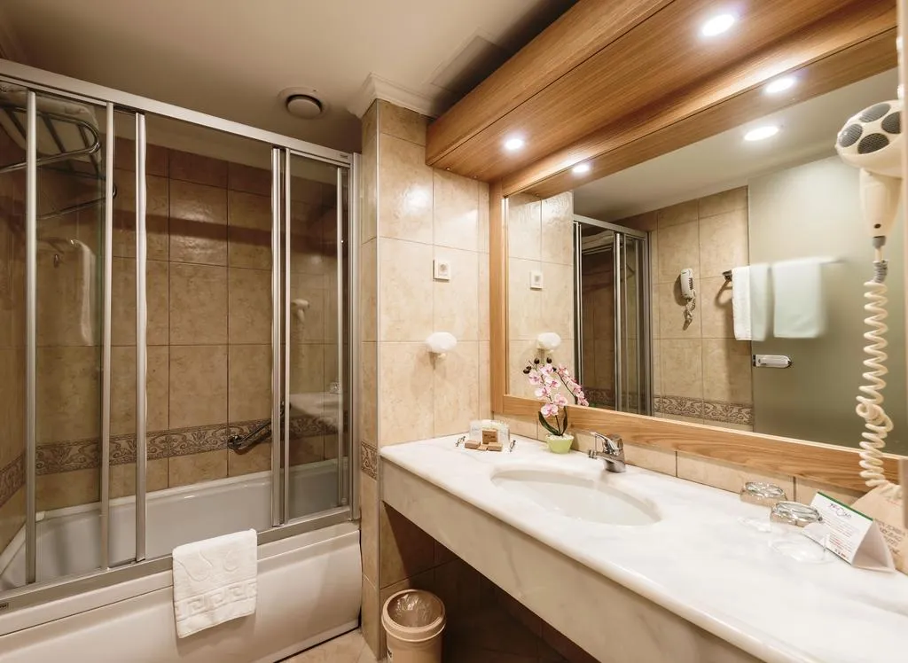 DOUBLE SINGLE USE DELUXE GARDEN VIEW Room, Belconti Resort Hotel, Antalya