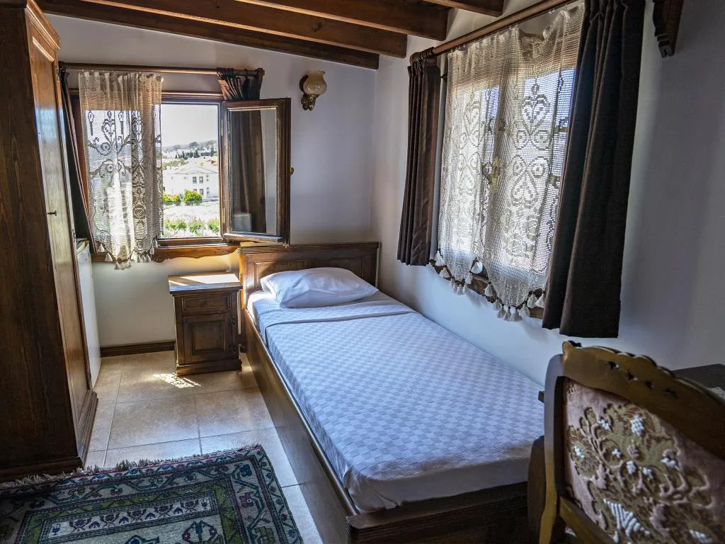 TRIPLE STANDARD Room, Ayisigi Otel, Izmir