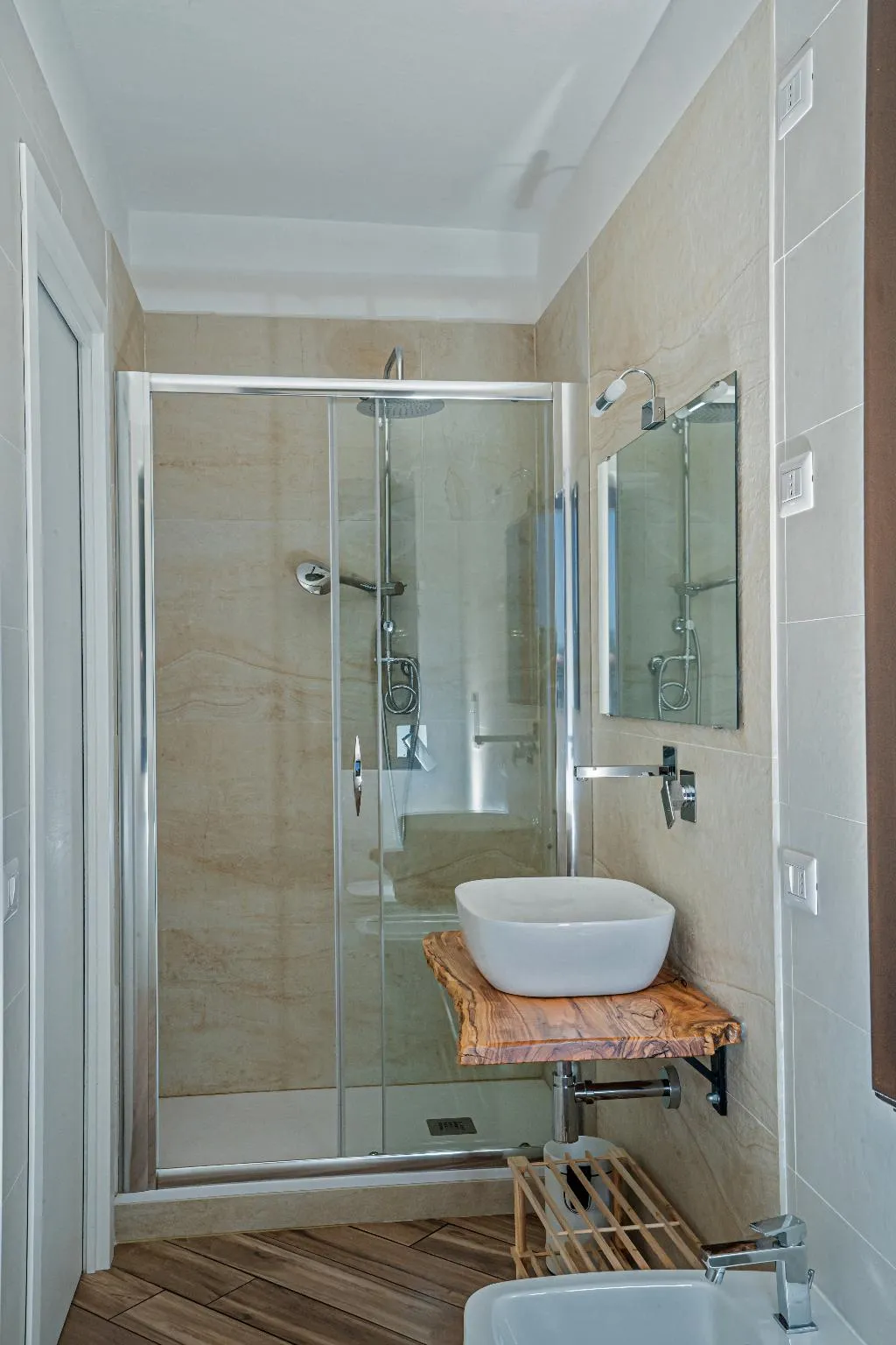 DOUBLE SUPERIOR CAPACITY 2 Room, Le Querce Farmhouse, Naples