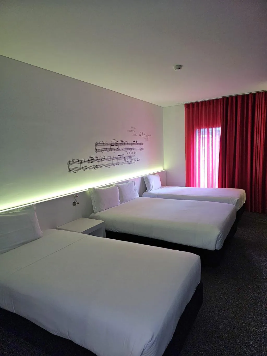 FAMILY ROOM CAPACITY 4 Room, 3K Europa, Lisbon
