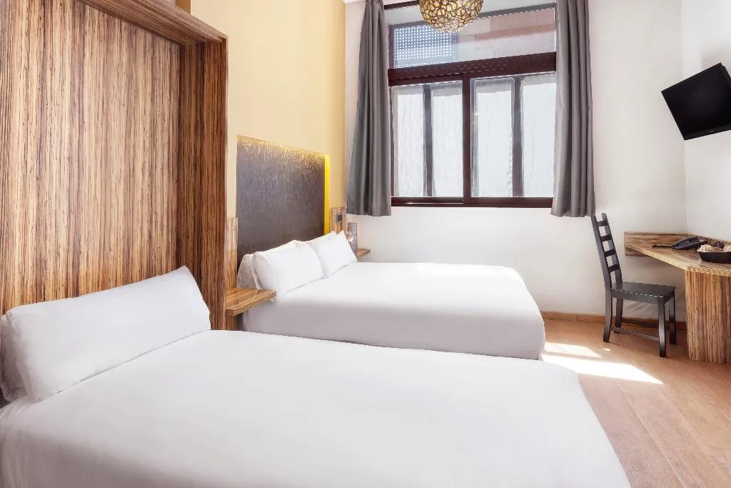 FAMILY ROOM STANDARD Room, B&B Hotel Madrid Centro Plaza Mayor, Madrid