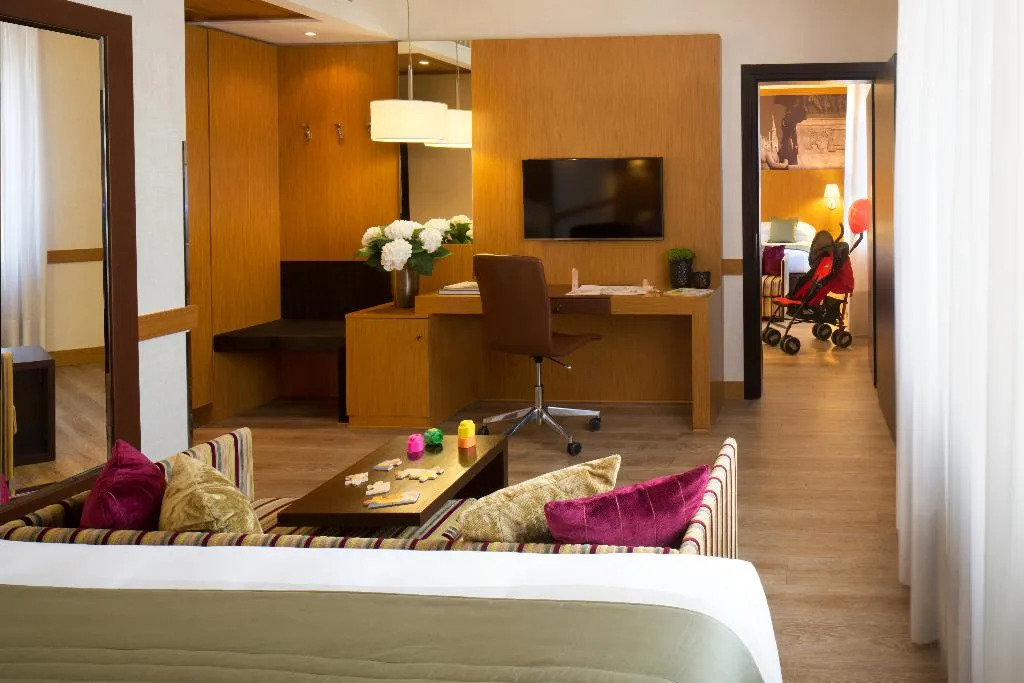 FAMILY ROOM CONNECTING ROOM Room, Starhotels Tourist, Milan
