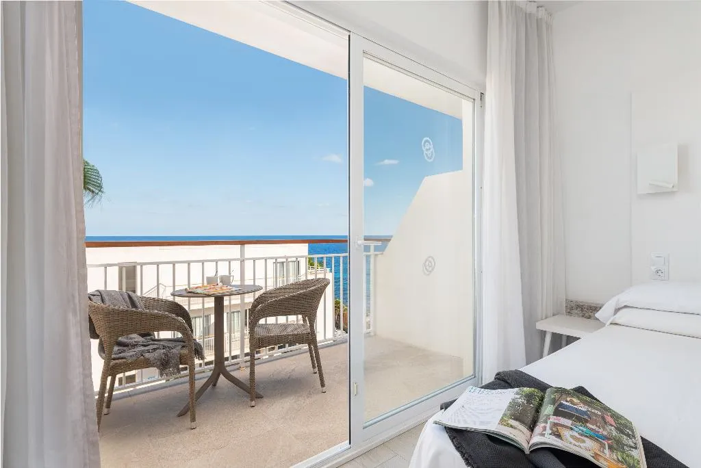 Double or Twin PARTIAL SEA VIEW Room, Hotel Atolon & Kaafu Beach Club, Majorca