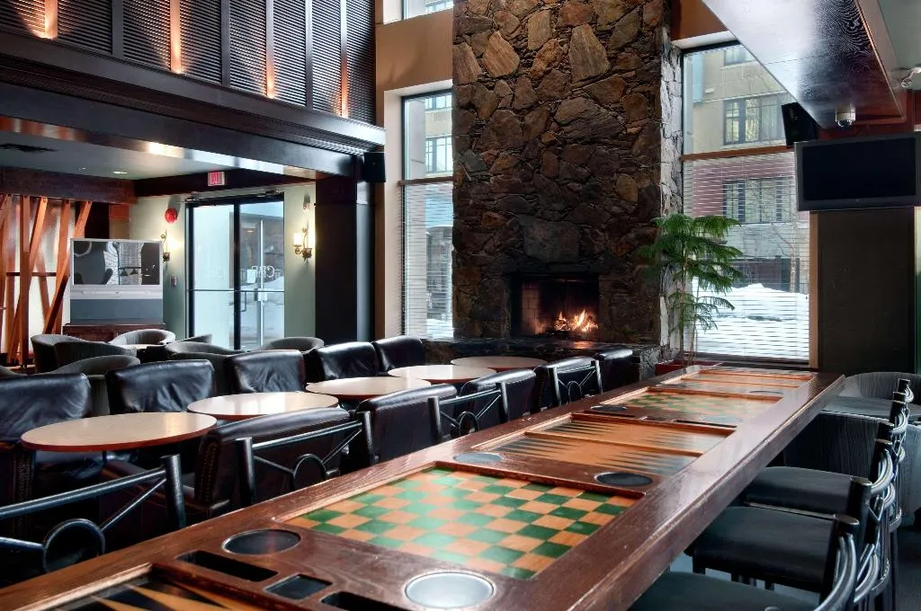 Bar, Hilton Whistler Resort & Spa, Whistler, British Columbia