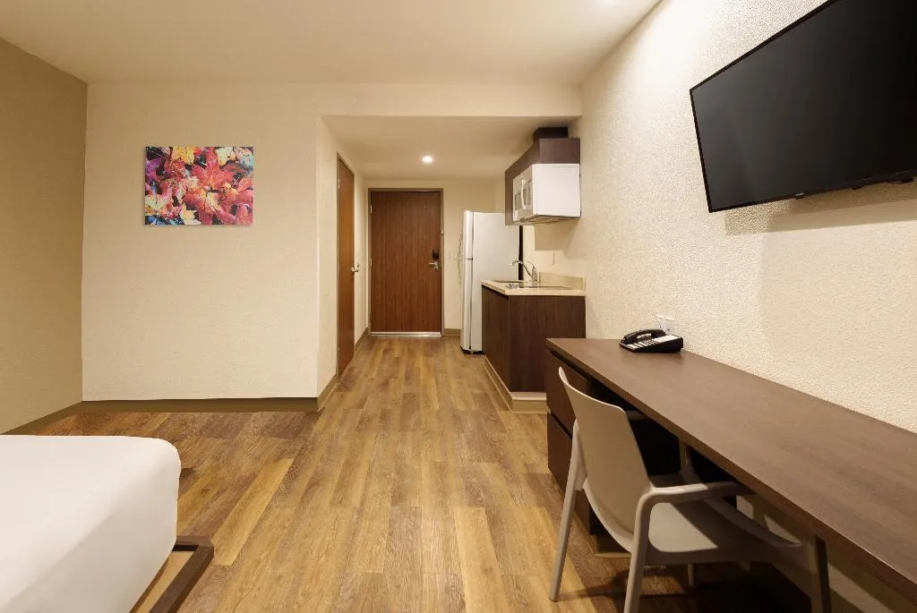 SUITE QUEEN SIZE BED Room, Extended Suites Cancun Cumbres, Cancun Area