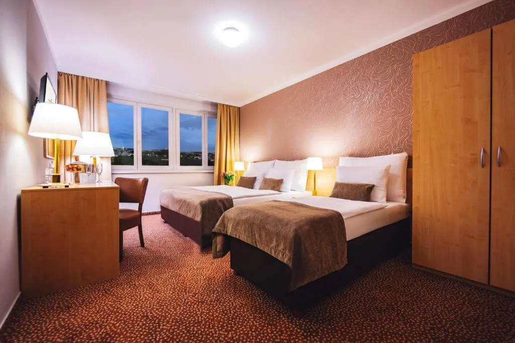 TRIPLE STANDARD Room, Charles Central, Prague