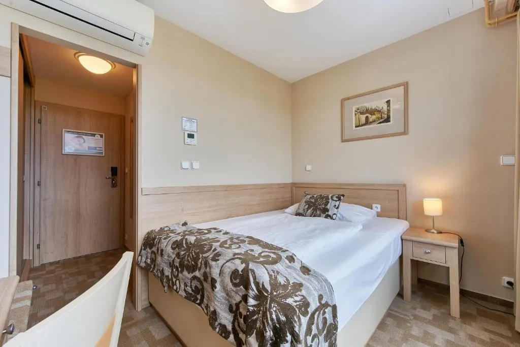 SINGLE BASIC Room, Wellness Hotel Step, Prague